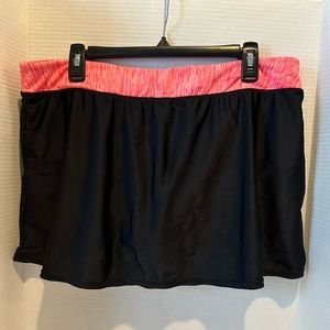 Gerry swim skirt with zippered pocket. Size XL